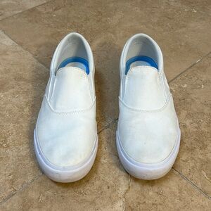 Men’s Nike canvas 9.5 sneaker great condition.